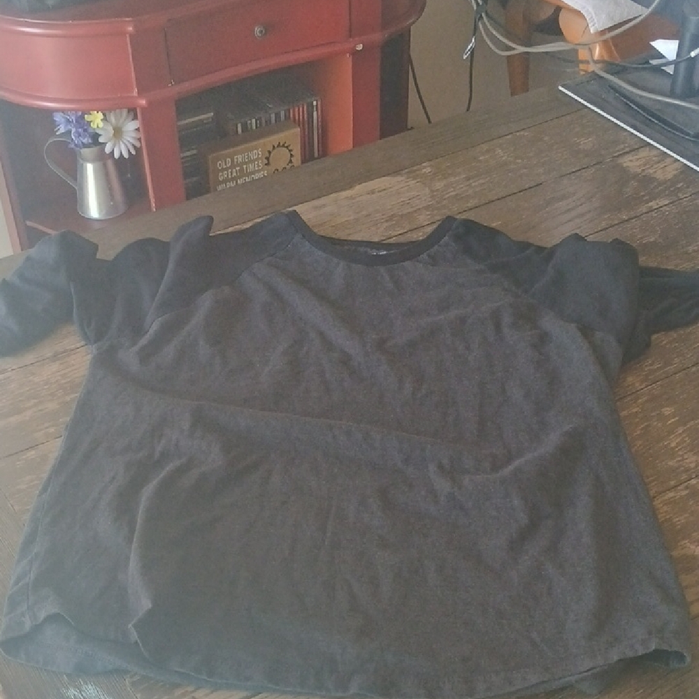 Black and Gray Raglan Sleeve Top
